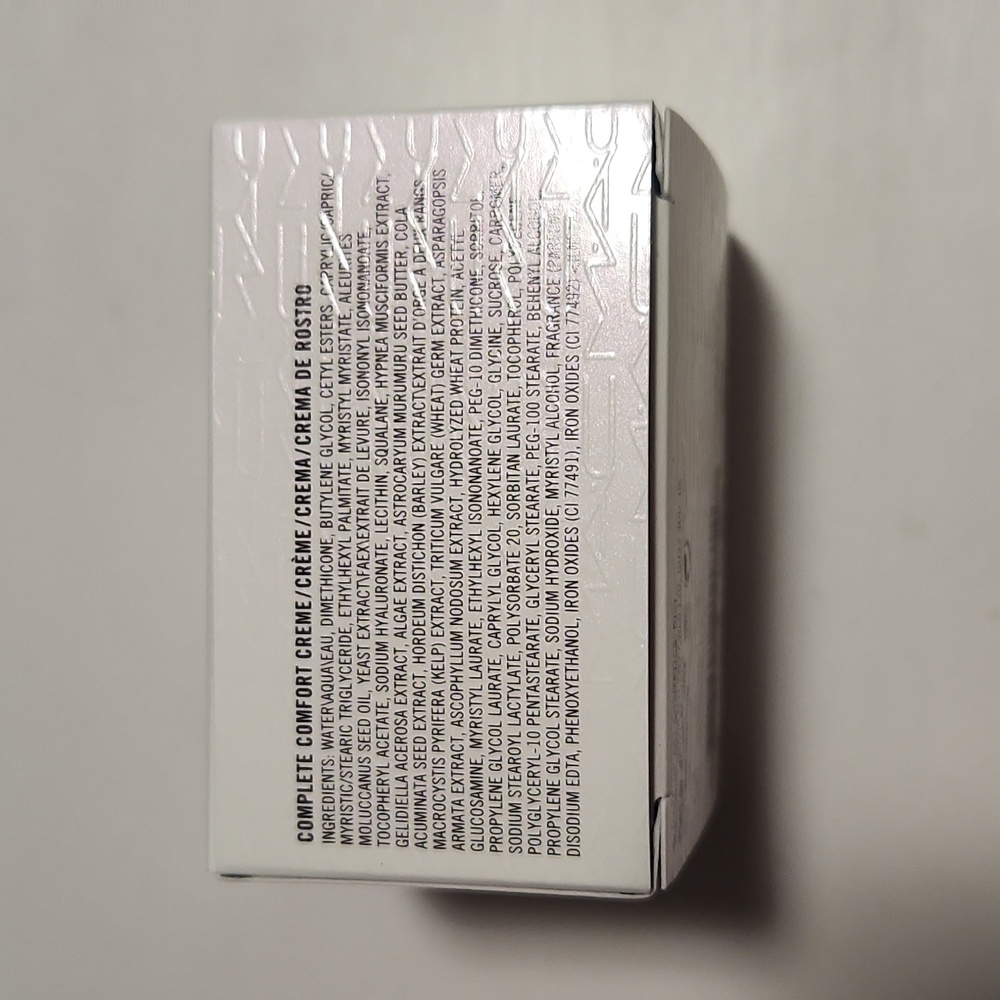 MAC Complete Comfort Creme - Picture 6 of 7